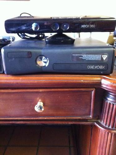 XBOX 360 & 80GB EXTERNAL WITH 5 GAMES AWESOME!